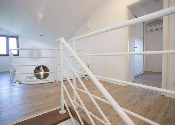 Three Bedroom Milohanic Iv *