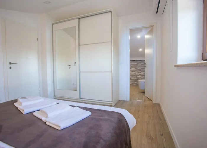 Three Bedroom Milohanic Iv * بوريتش