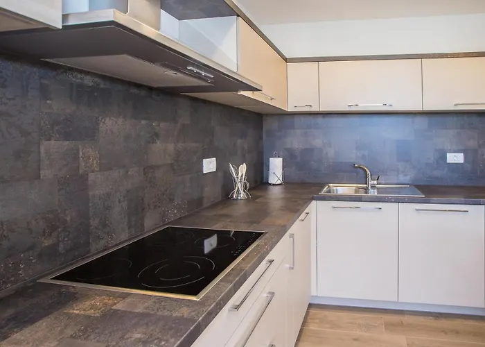 شقة Three Bedroom Milohanic Iv بوريتش