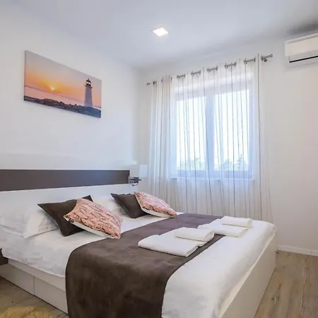 Three Bedroom Milohanic Iv * Poreč