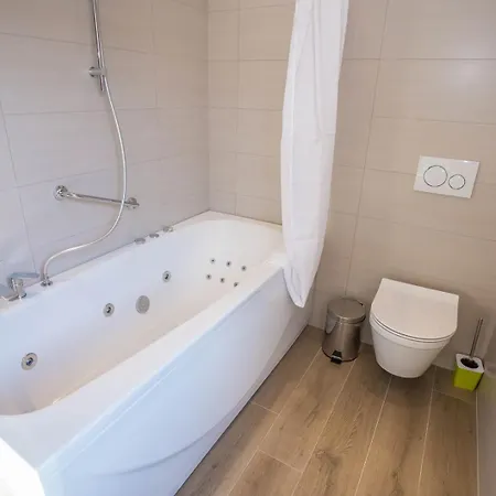 Three Bedroom Milohanic Iv 아파트 포레치