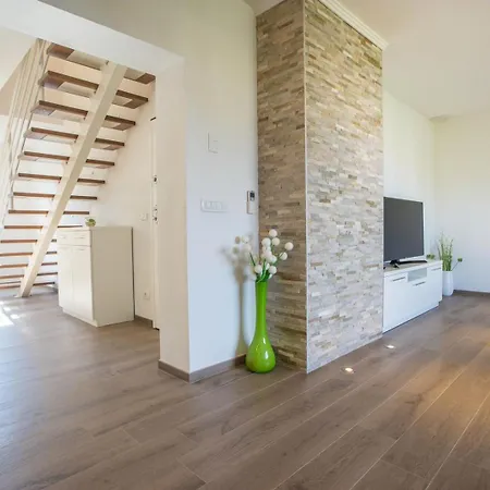 Three Bedroom Milohanic Iv * Poreč