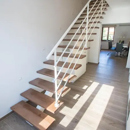 Διαμέρισμα Three Bedroom Milohanic Iv Πόρετς