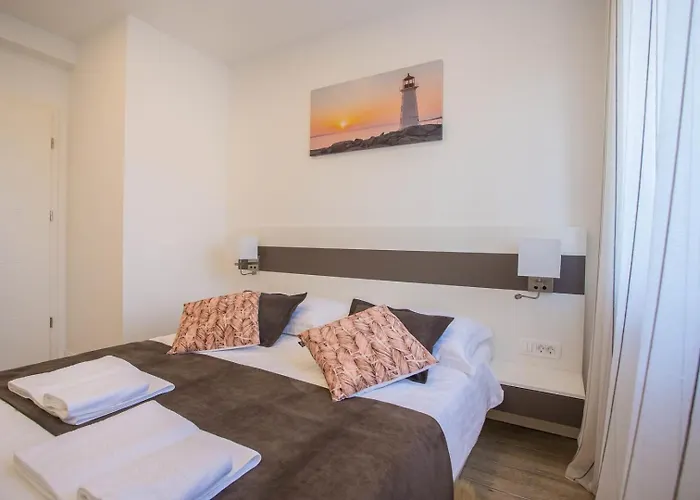 Three Bedroom Milohanic Iv Apartman Poreč