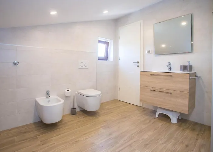 Apartman Three Bedroom Milohanic Iv