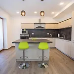 Appartamento Three Bedroom Milohanic Iv